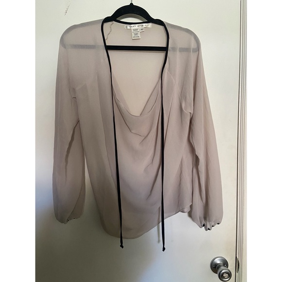 Flowy blouse - Picture 2 of 3